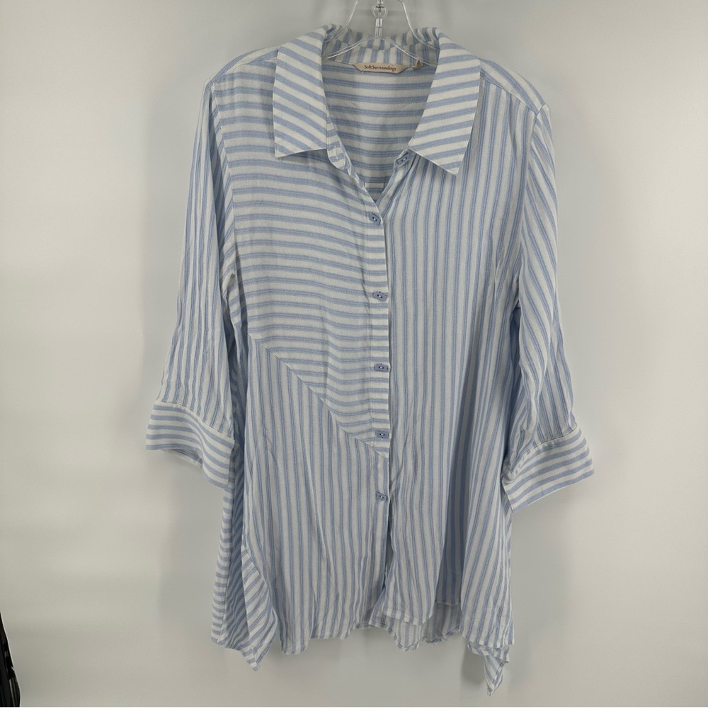 Soft Surroundings blue white standout tunic button down Lagenlook shark bite hem